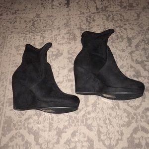Black wedge boots/booties